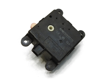 SILNICZEK NAGRZEWNICY NISSAN QASHQAI A24820A3200000