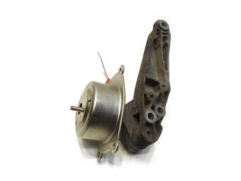 ŁAPA PODUSZKA SKRZYNI OPEL ZAFIRA B 1.9 DCI 24459782