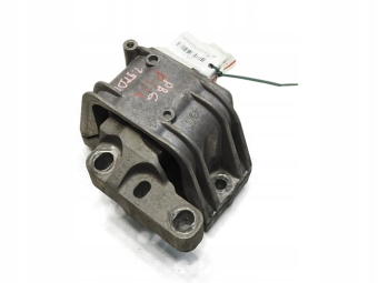 ŁAPA PODUSZKA SILNIKA VW PASSAT B6 1.9 TDI 1K0199262M