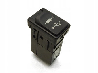 GNIAZDO USB TOYOTA AURIS II 86190-0D