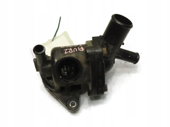 KRÓCIEC OBUDOWA TERMOSTATU TOYOTA AURIS II 1.4 D4D