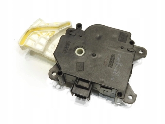 SILNICZEK STEROWNIK NAGRZEWNICY TOYOTA AURIS II 1.4 D4D 113800-2810