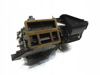 NAGRZEWNICA OBUDOWA SUZUKI SWIFT IV