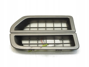 KRATKA WLOT POWIETRZA W BŁOTNIK PRAWA LAND ROVER DISCOVERY III JAK000064