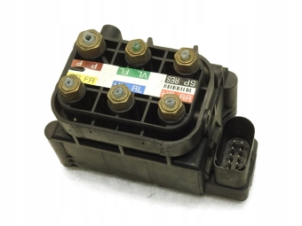 ROZDZIELACZ ZAWIESZENIA MERCEDES R W251 3.0 CDI A2123200358