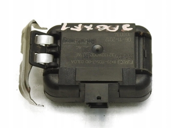SENSOR DESZCZU JAGUAR XF X250 8X23-17D547-BD