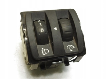 PRZEŁĄCZNIK REGULACJI ŚWIATEŁ RENAULT CLIO IV 251900567R