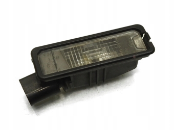 LAMPKI TABLICY REJESTRACYJNEJ VW GOLF VI 1K8943021