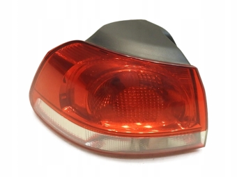 LAMPA LEWY TYŁ VW GOLF VI HB 5K0945111