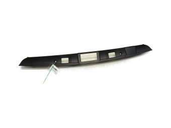 LISTWA KLAPY TYŁ MERCEDES W204 A2047401393