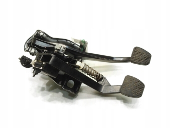 PEDAŁ PEDAŁY HAMULCA SPRZĘGŁA MERCEDES W204 1.8 B A2042905001
