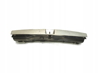 OSŁONA PASA TYLNEGO TYŁ MERCEDES W204 KOMBI A2046900087