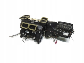 NAGRZEWNICA OBUDOWA MERCEDES W204 A2048300662